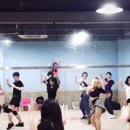 简单舞蹈成人表演动作视频,成人舞蹈表演动作解析-第1张图片-同人3d动漫