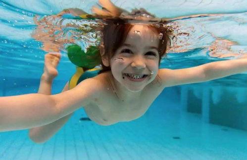 成人游泳安全视频教程,轻松畅游水域——成人游泳安全视频教程概览-第1张图片-同人3d动漫