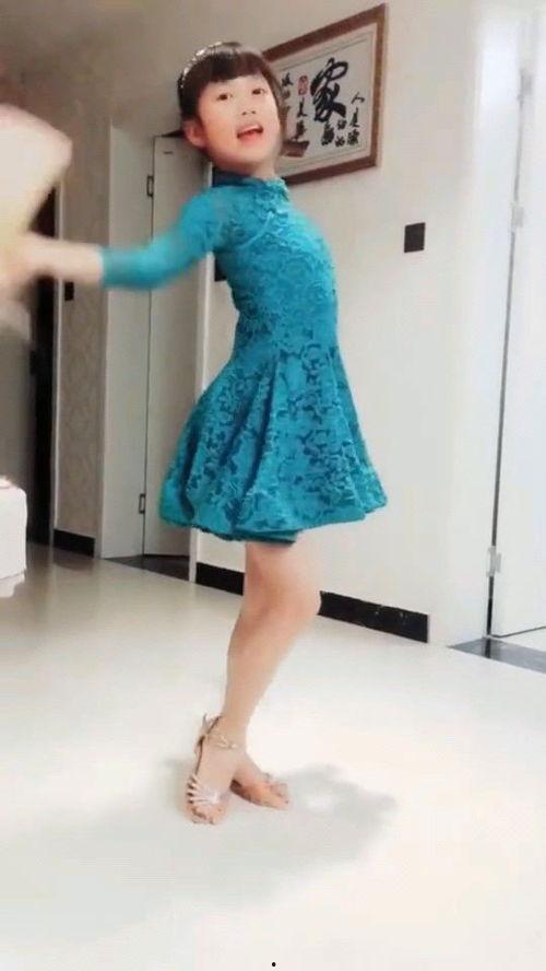 成人拉丁舞古风视频,成人拉丁舞中的古典风情演绎-第1张图片-同人3d动漫 成人拉丁舞古风视频,成人拉丁舞中的古典风情演绎-第1张图片-同人3d动漫