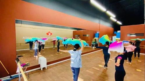 成人班舞蹈课堂视频教学,成人班舞蹈课堂精彩瞬间回顾-第2张图片-同人3d动漫 成人班舞蹈课堂视频教学,成人班舞蹈课堂精彩瞬间回顾-第2张图片-同人3d动漫