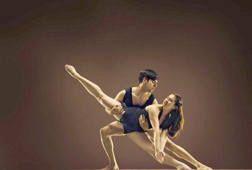 成人学舞蹈跟练视频,轻松入门成人舞蹈学习之旅-第1张图片-同人3d动漫