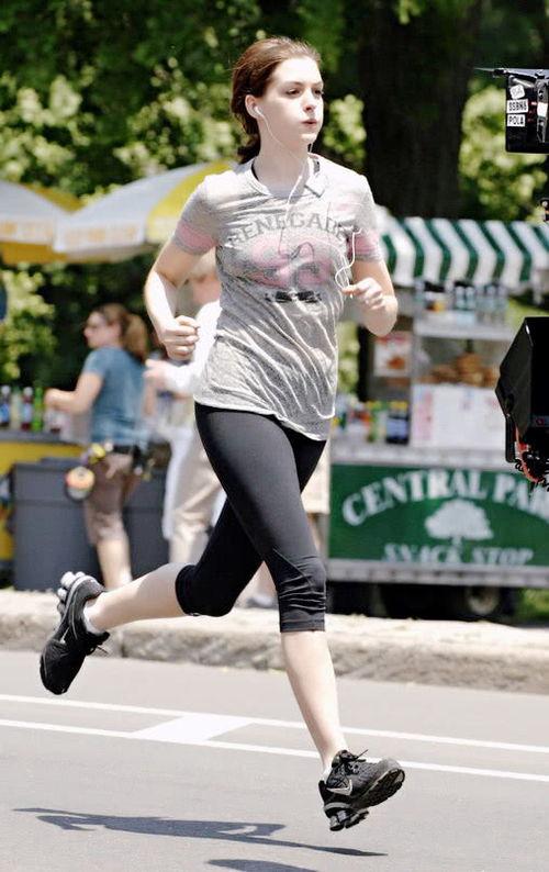 成人女孩可爱裙子视频,成人女孩甜美可爱裙子风采展示-第3张图片-同人3d动漫