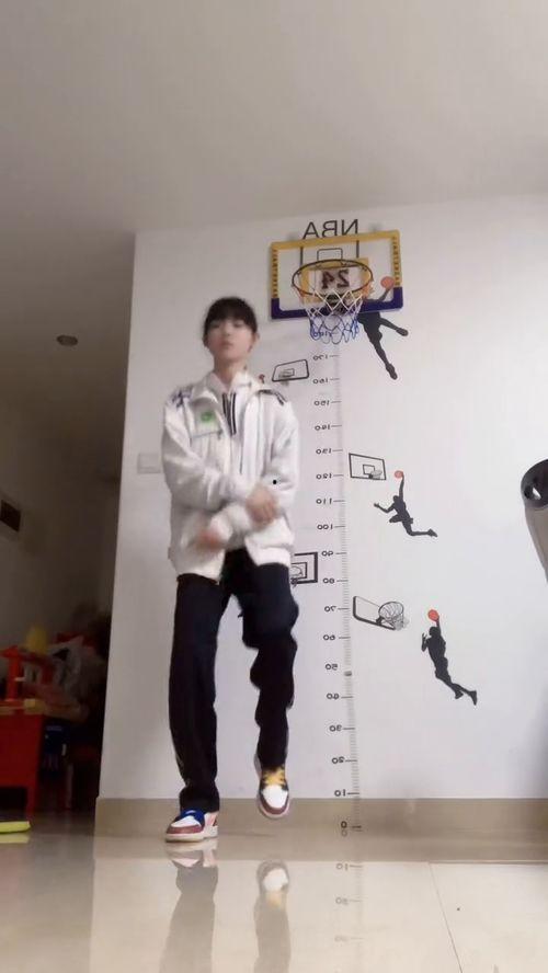 街舞独舞女成人舞蹈视频,街舞独舞女成人舞蹈风采展示-第3张图片-同人3d动漫