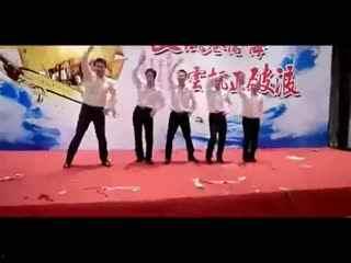 成人小品舞蹈视频大全教学,跟随成人小品舞蹈视频大全，舞动青春风采-第2张图片-同人3d动漫