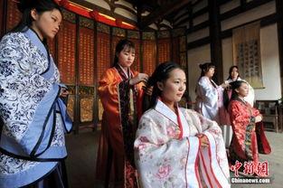 成人汉服展示视频在线观看,汉服之美，一睹为快-第2张图片-同人3d动漫